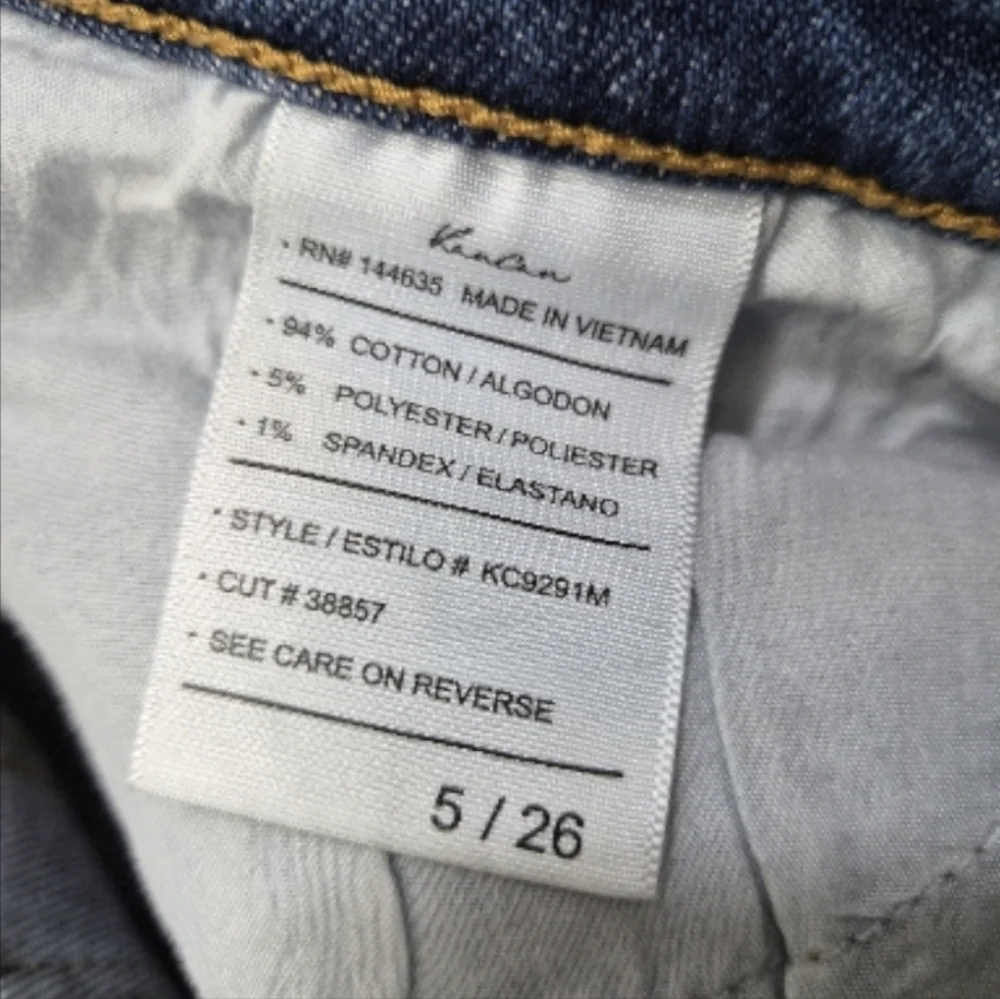 KanCan Midrise Distressed Raw Hem Ankle Jeans Size 5/26 - Picture 4 of 8